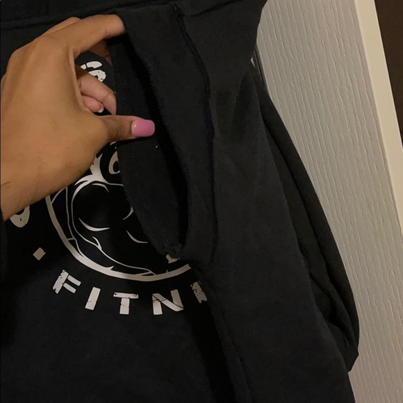 Gym Shark Sleeveless Hoodie - Picture 8 of 9